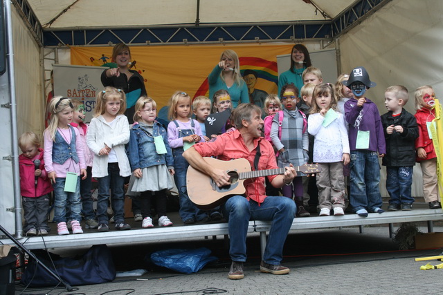 gal/2010/2010 Saitentwist Weltkindertag Essen Borbeck 20.09. AK -Bochold/2010 Saitentwist Weltkindertag Borbeck AK Bochold 20.09. 144.jpg